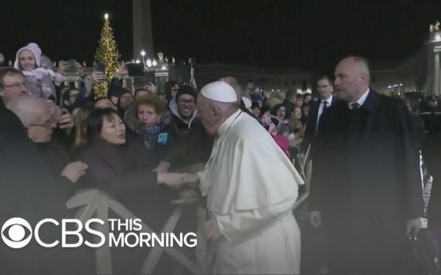 Pope Francis Apologizes For Losing His Patience After Slapping Woman’s Hand