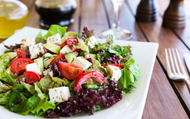 Nutritionists Pick The Best Salads From The Major Salad Chains