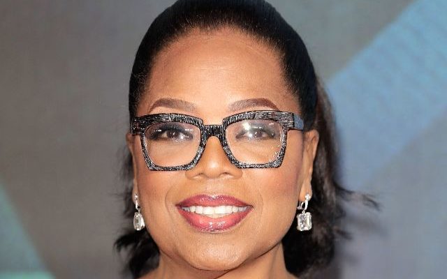Oprah Tears Up Defending Gayle King Amid Kobe Bryant Controversy